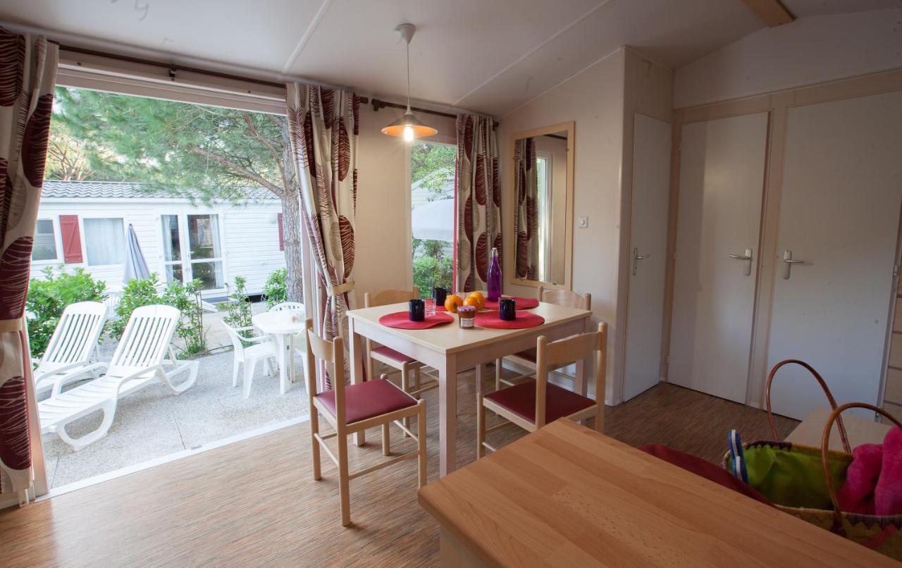 Camping Resort La Baume La Palmeraie Fréjus Dış mekan fotoğraf